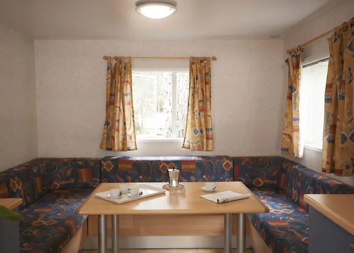 Puntala Camp & 4*